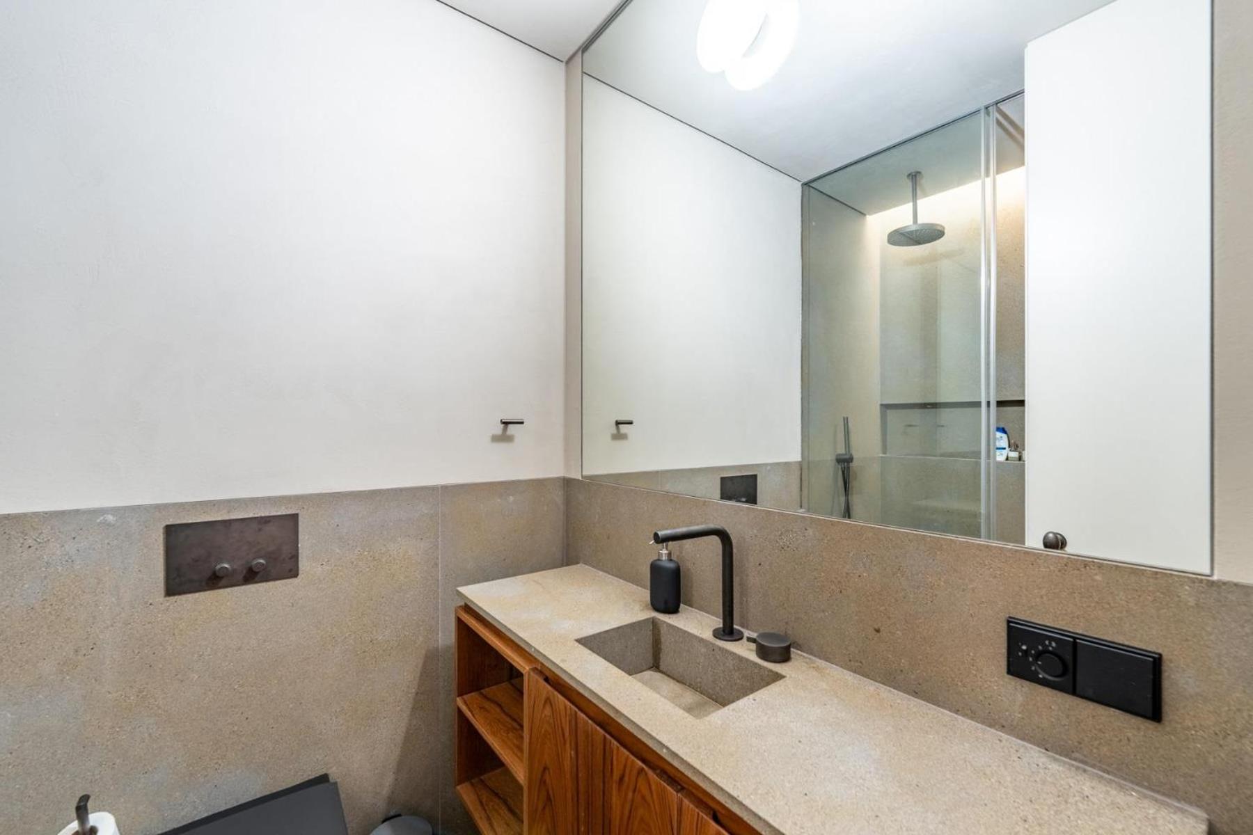 Sacramento House Apartment *